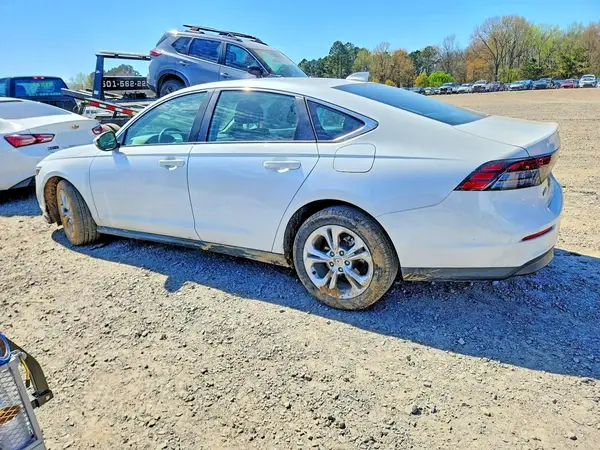 1HGCY1F28SA004347 2025 HONDA ACCORD - Image 2