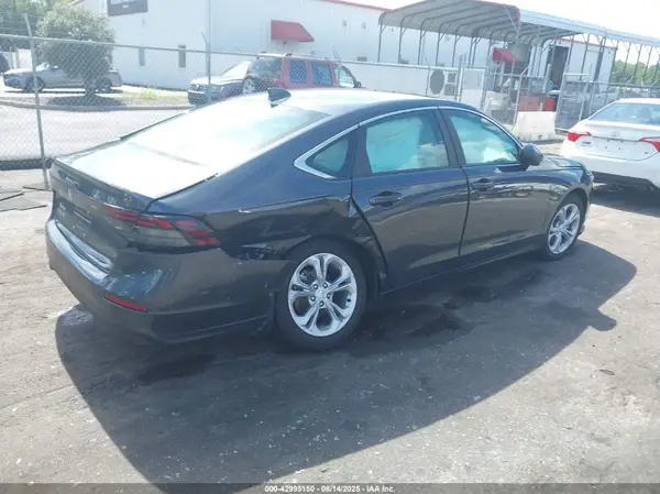2025 HONDA ACCORD IAAI lot 42995150 auction photo 4