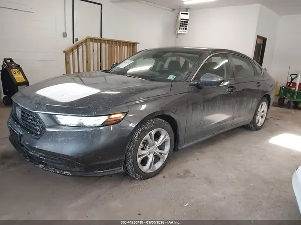 1HGCY1F28SA047098 2025 HONDA ACCORD - Image 2