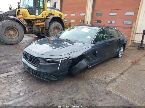 1HGCY1F29PA011640 2023 HONDA ACCORD - Image 2