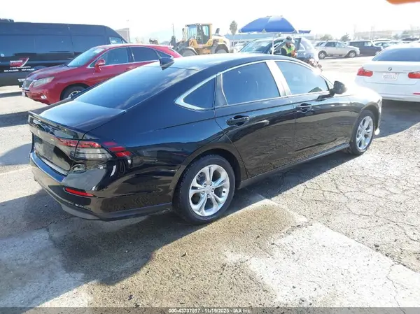 2023 HONDA ACCORD IAAI lot 43737597 auction photo 4