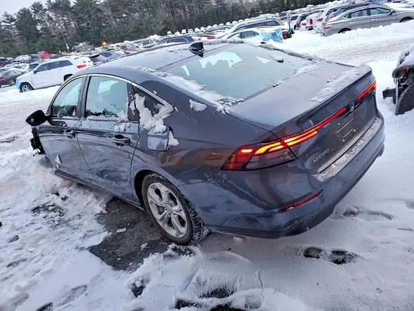 1HGCY1F29RA076359 2024 HONDA ACCORD - Image 2