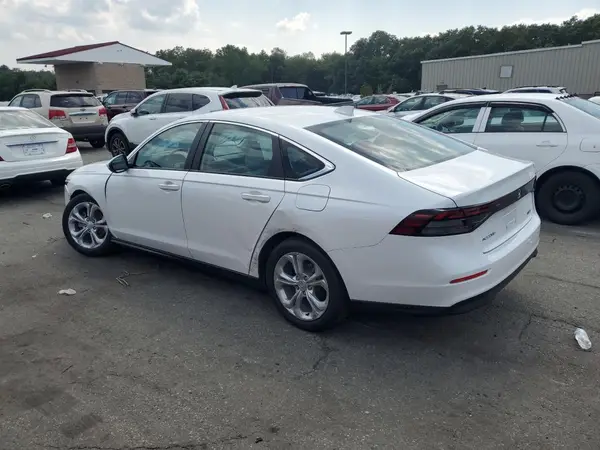 1HGCY1F29RA078354 2024 HONDA ACCORD - Image 2