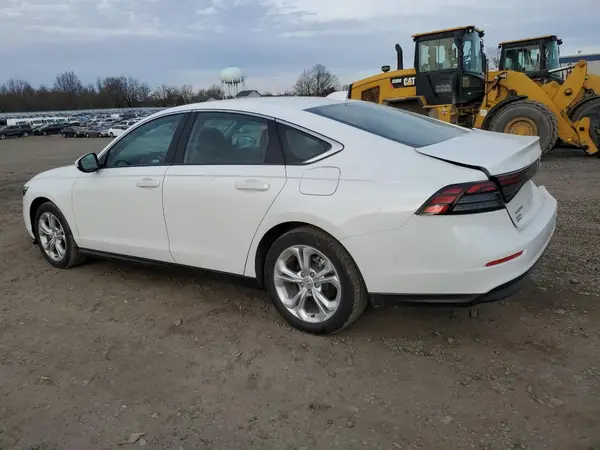 1HGCY1F29RA079651 2024 HONDA ACCORD - Image 2