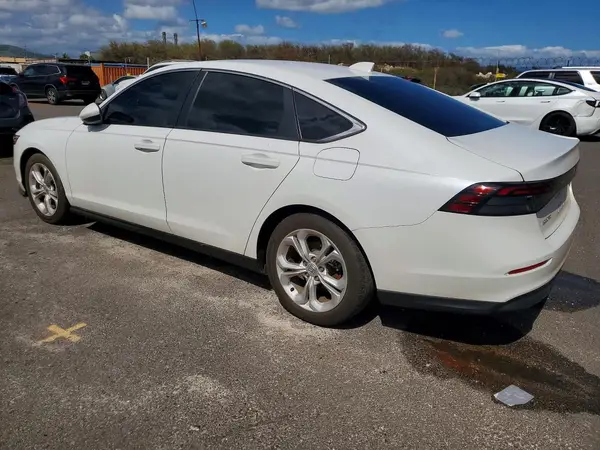 1HGCY1F2XPA001876 2023 HONDA ACCORD - Image 2
