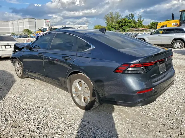 1HGCY1F2XPA028513 2023 HONDA ACCORD - Image 2