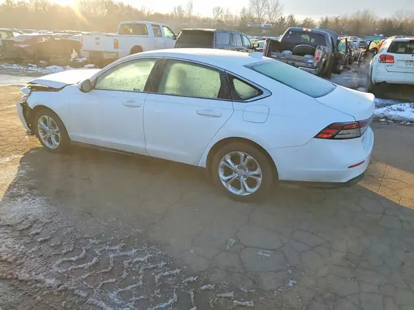 1HGCY1F2XRA024528 2024 HONDA ACCORD - Image 2