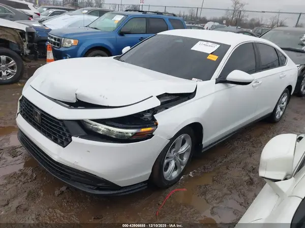 1HGCY1F2XRA026666 2024 HONDA ACCORD - Image 2