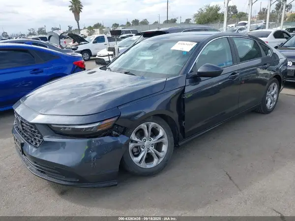 1HGCY1F2XRA031379 2024 HONDA ACCORD - Image 2