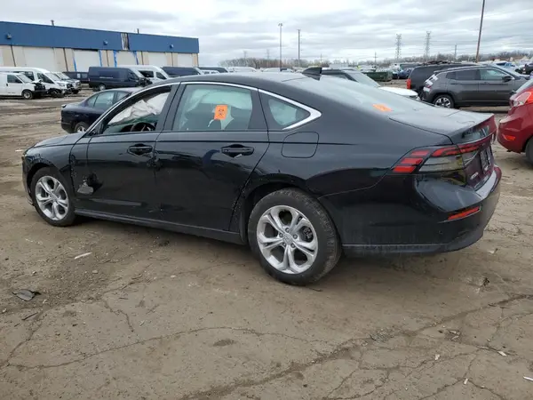 1HGCY1F2XRA041135 2024 HONDA ACCORD - Image 2