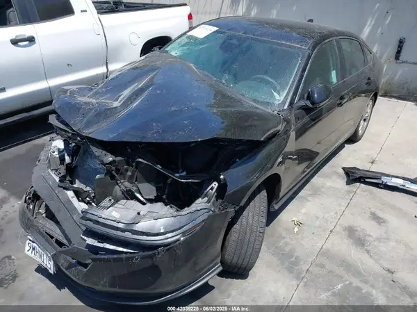 1HGCY1F2XRA060929 2024 HONDA ACCORD - Image 2