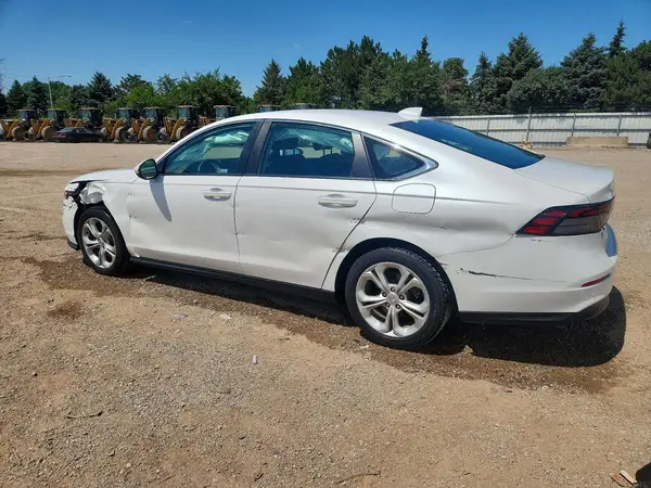 1HGCY1F2XRA076547 2024 HONDA ACCORD - Image 2