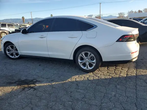 1HGCY1F2XRA079674 2024 HONDA ACCORD - Image 2