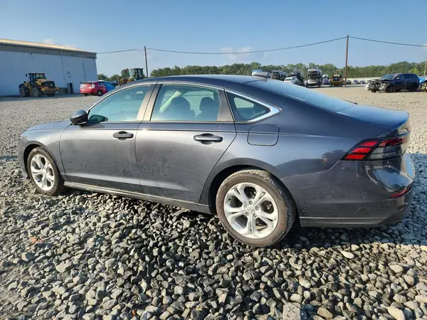 1HGCY1F2XRA081585 2024 HONDA ACCORD - Image 2