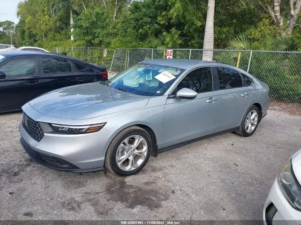 1HGCY1F2XRA084518 2024 HONDA ACCORD - Image 2