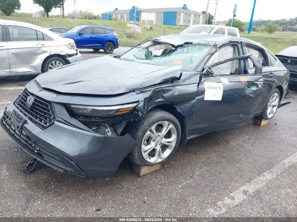 1HGCY1F2XSA054019 2025 HONDA ACCORD - Image 2