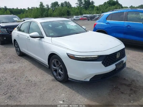 1HGCY1F30PA033261 2023 HONDA ACCORD - Image 1
