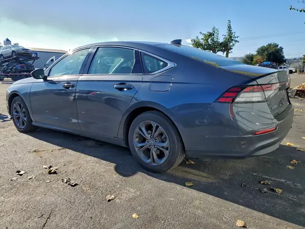 1HGCY1F30RA000392 2024 HONDA ACCORD - Image 2