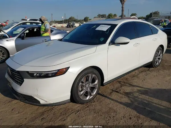 1HGCY1F30RA023977 2024 HONDA ACCORD - Image 2