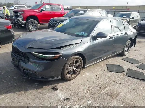 1HGCY1F30RA029133 2024 HONDA ACCORD - Image 2