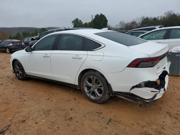 1HGCY1F30RA030945 2024 HONDA ACCORD - Image 2