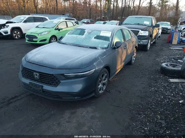 1HGCY1F30RA041251 2024 HONDA ACCORD - Image 2