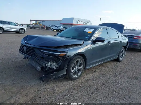 1HGCY1F30RA047244 2024 HONDA ACCORD - Image 2