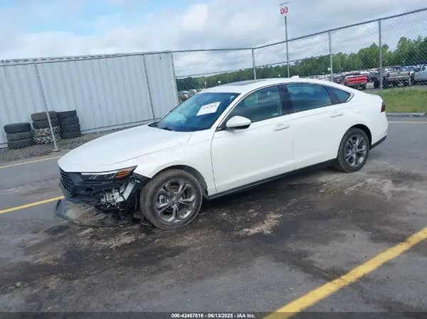 1HGCY1F30RA047857 2024 HONDA ACCORD - Image 2