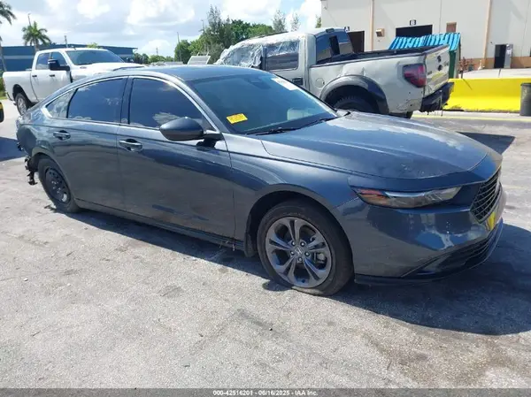 1HGCY1F30RA050421 2024 HONDA ACCORD - Image 1