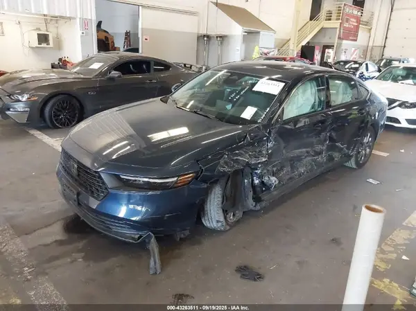 1HGCY1F30RA060754 2024 HONDA ACCORD - Image 2