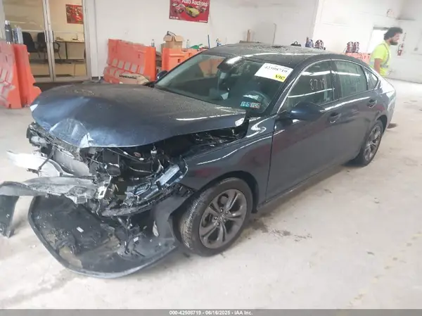 1HGCY1F30RA075075 2024 HONDA ACCORD - Image 2