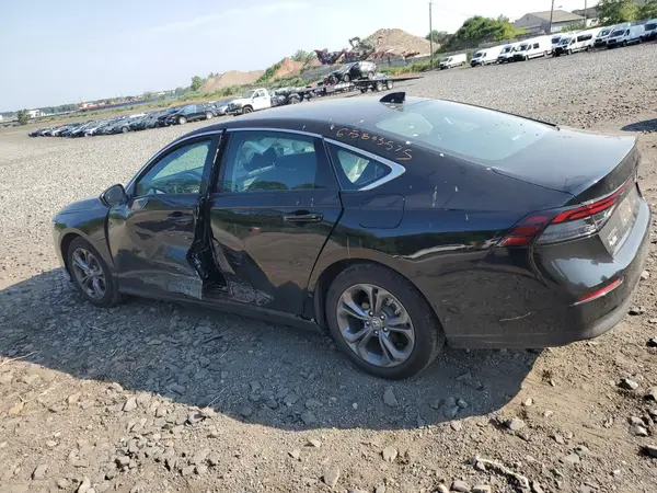 1HGCY1F30RA076839 2024 HONDA ACCORD - Image 2