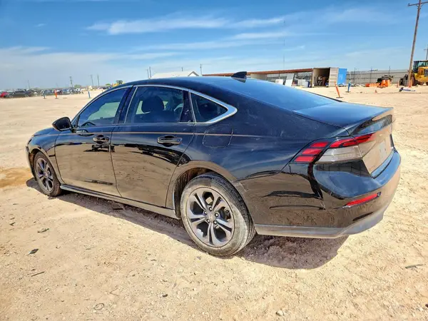 1HGCY1F31PA011026 2023 HONDA ACCORD - Image 2