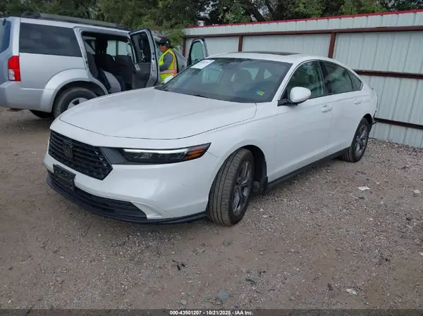 1HGCY1F31RA001910 2024 HONDA ACCORD - Image 2