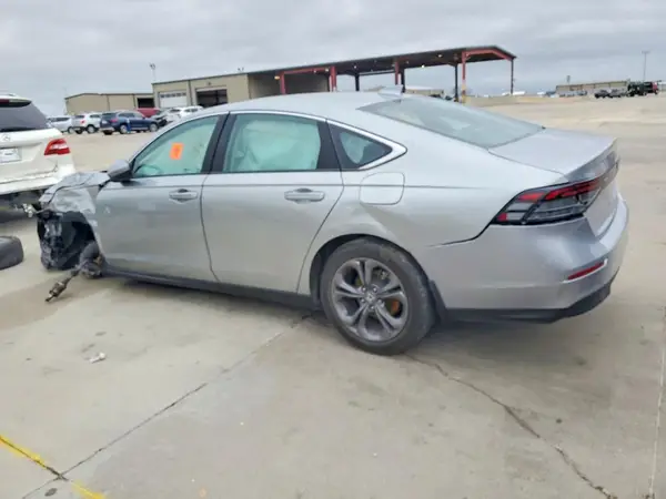 1HGCY1F31RA008484 2024 HONDA ACCORD - Image 2