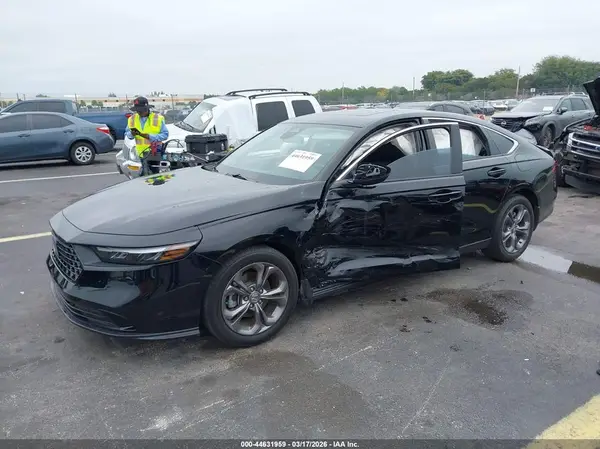 1HGCY1F31RA032705 2024 HONDA ACCORD - Image 2