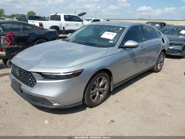 1HGCY1F31RA041887 2024 HONDA ACCORD - Image 2