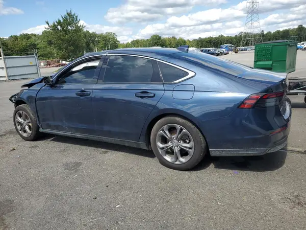 1HGCY1F31RA048256 2024 HONDA ACCORD - Image 2