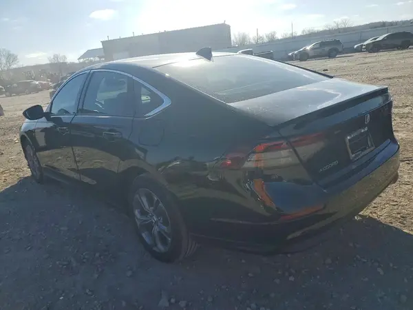 1HGCY1F31RA055983 2024 HONDA ACCORD - Image 2