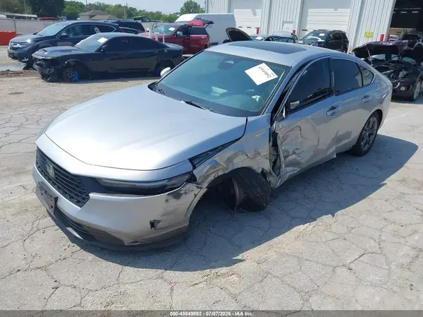 1HGCY1F31RA056101 2024 HONDA ACCORD - Image 2