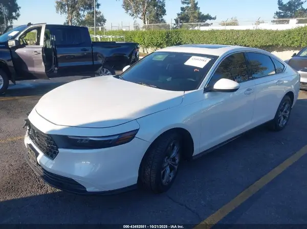 1HGCY1F31RA061458 2024 HONDA ACCORD - Image 2