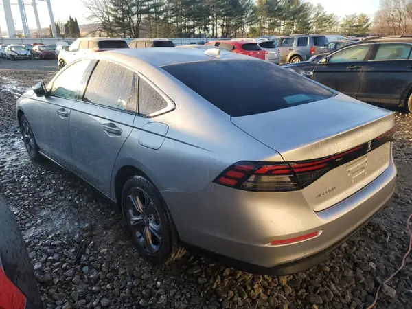 1HGCY1F31RA069494 2024 HONDA ACCORD - Image 2