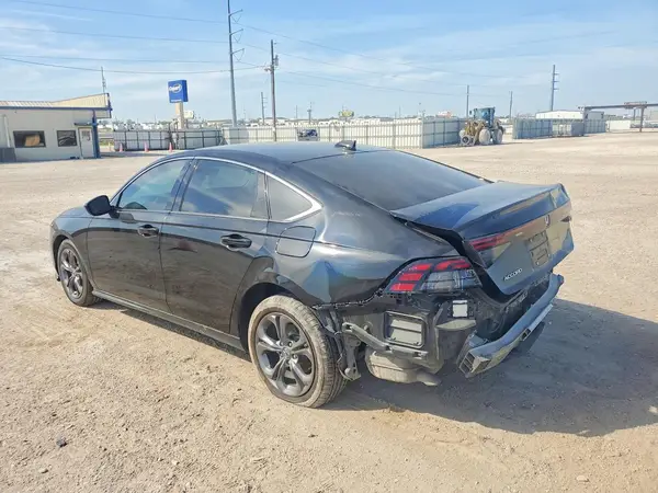 1HGCY1F31RA075795 2024 HONDA ACCORD - Image 2