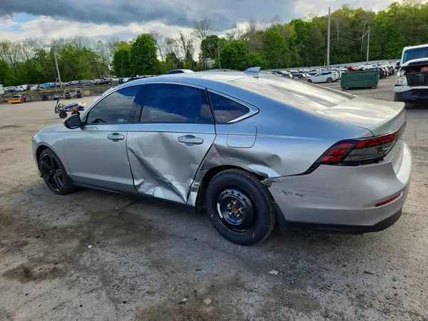 1HGCY1F31RA077336 2024 HONDA ACCORD - Image 2
