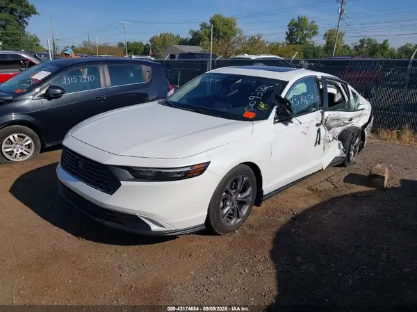 1HGCY1F32PA009382 2023 HONDA ACCORD - Image 2