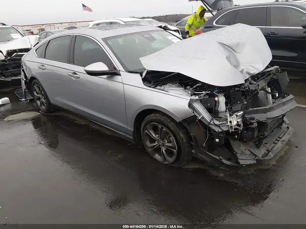 1HGCY1F32PA053057 2023 HONDA ACCORD - Image 1