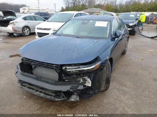 1HGCY1F32RA009711 2024 HONDA ACCORD - Image 2