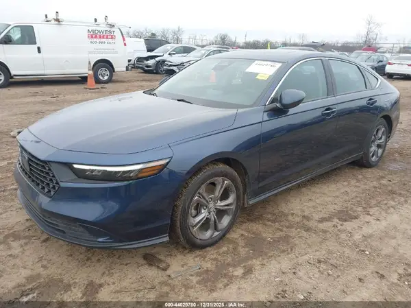 1HGCY1F32RA009837 2024 HONDA ACCORD - Image 2