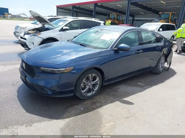 1HGCY1F32RA027299 2024 HONDA ACCORD - Image 2