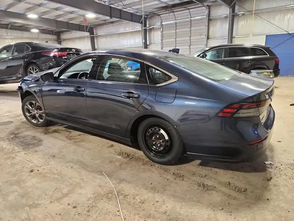 1HGCY1F32RA043082 2024 HONDA ACCORD - Image 2